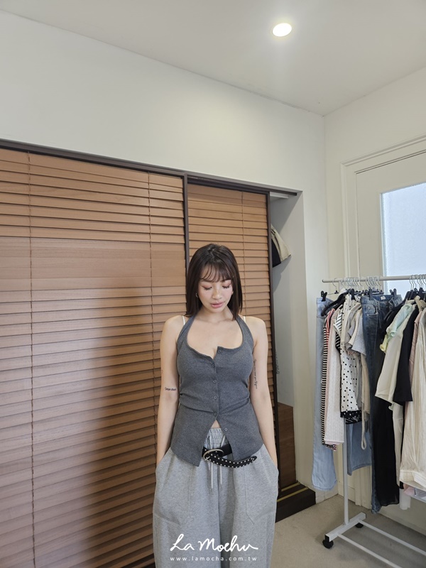 繞領排扣美背棉質背心(闆娘.花花清單)